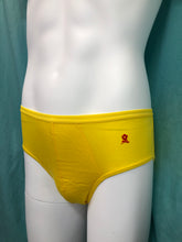 將圖片載入圖庫檢視器 01款夢特嬌男裝內褲三角型-黃色
