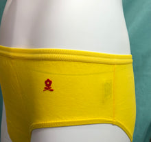 將圖片載入圖庫檢視器 01款夢特嬌男裝內褲三角型-黃色
